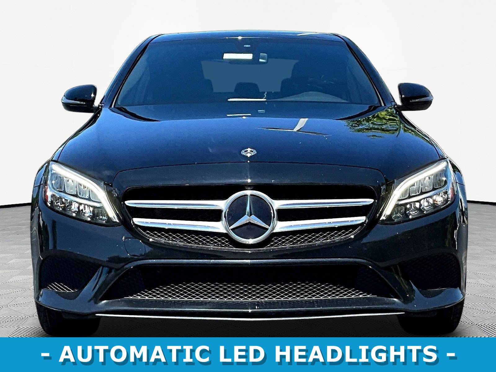 Used 2019 Mercedes-Benz C 300 4MATIC Sedan image 2