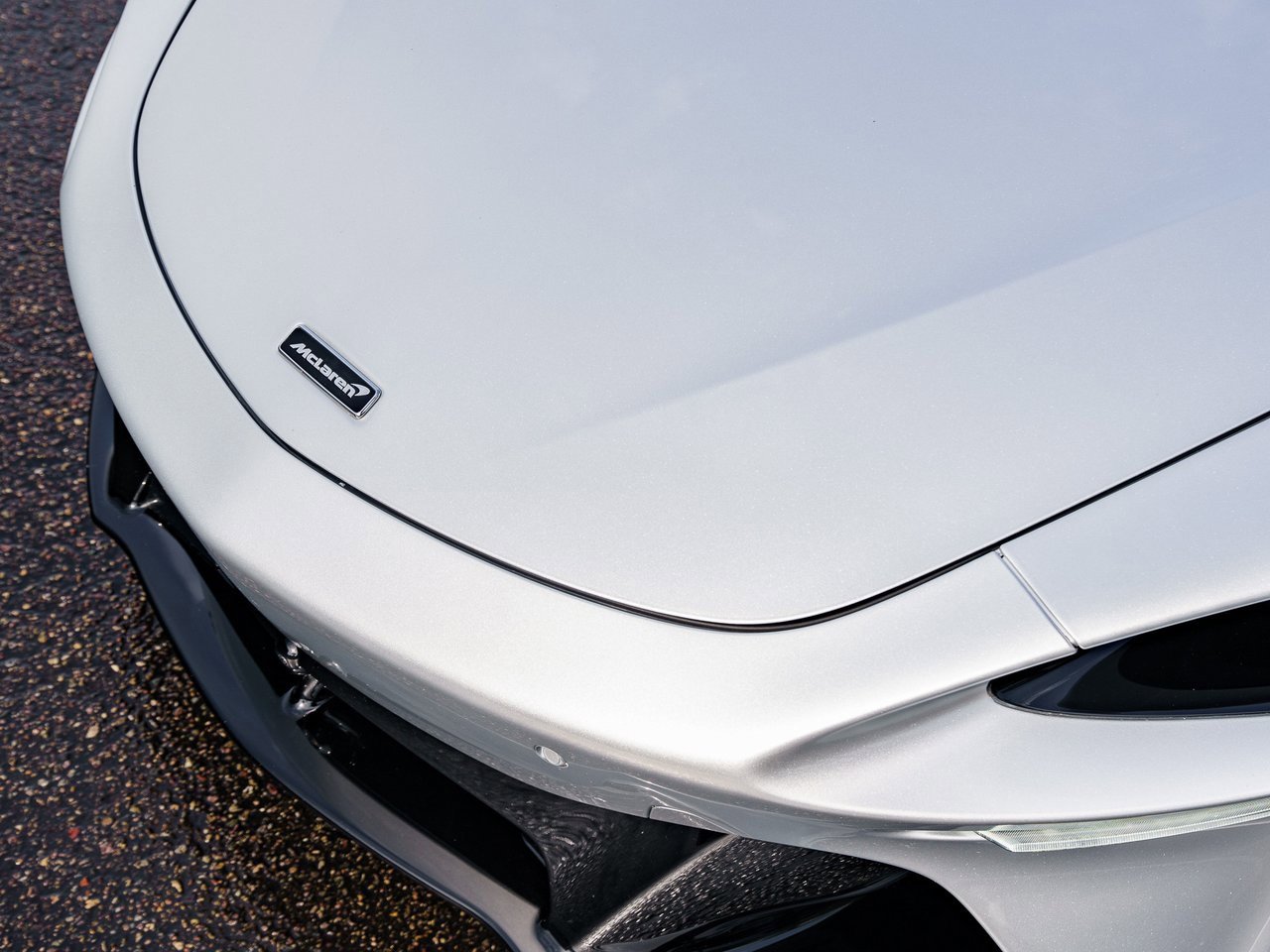 Used 2023 McLaren Artura image 20