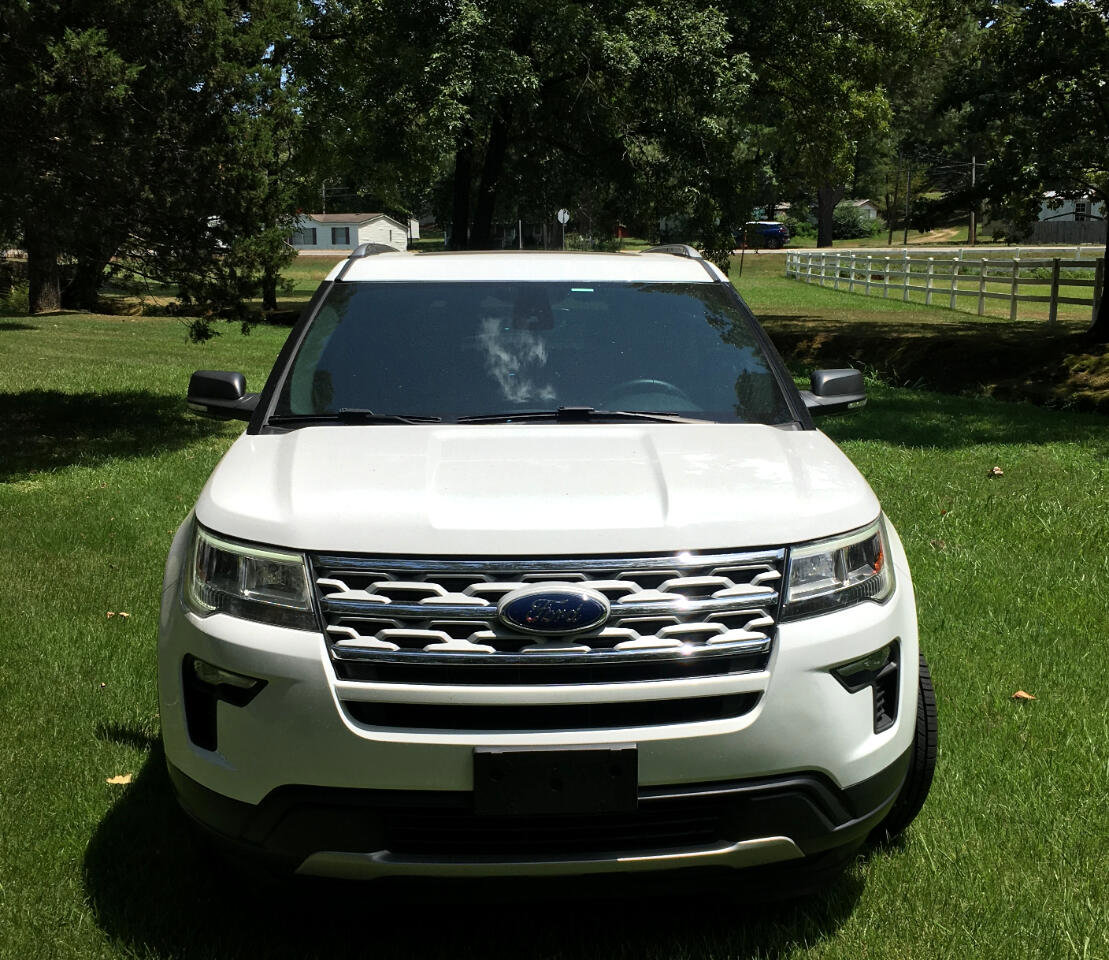 Used 2019 Ford Explorer XLT w/ Equipment Group 201A image 9
