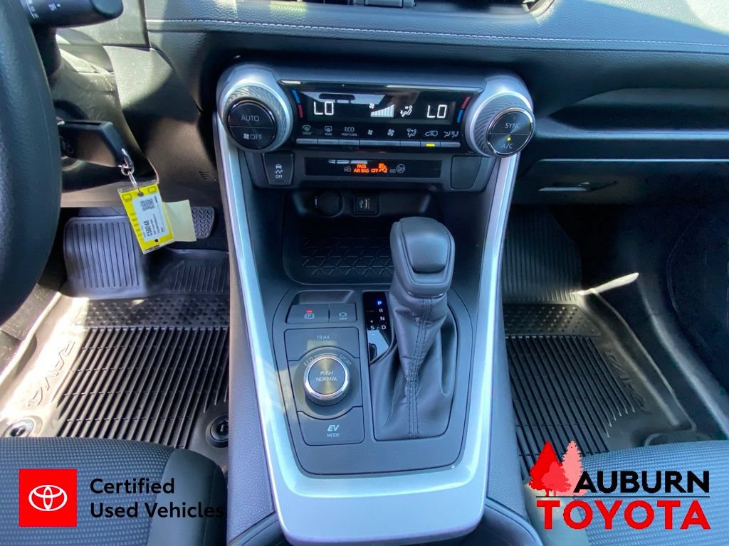 Certified 2024 Toyota RAV4 LE AWD/4WD image 39