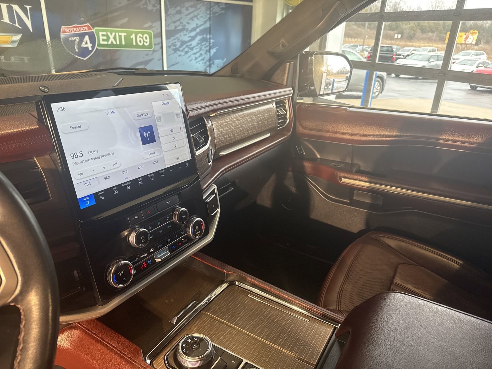 Used 2024 Ford Expedition Max Limited image 33