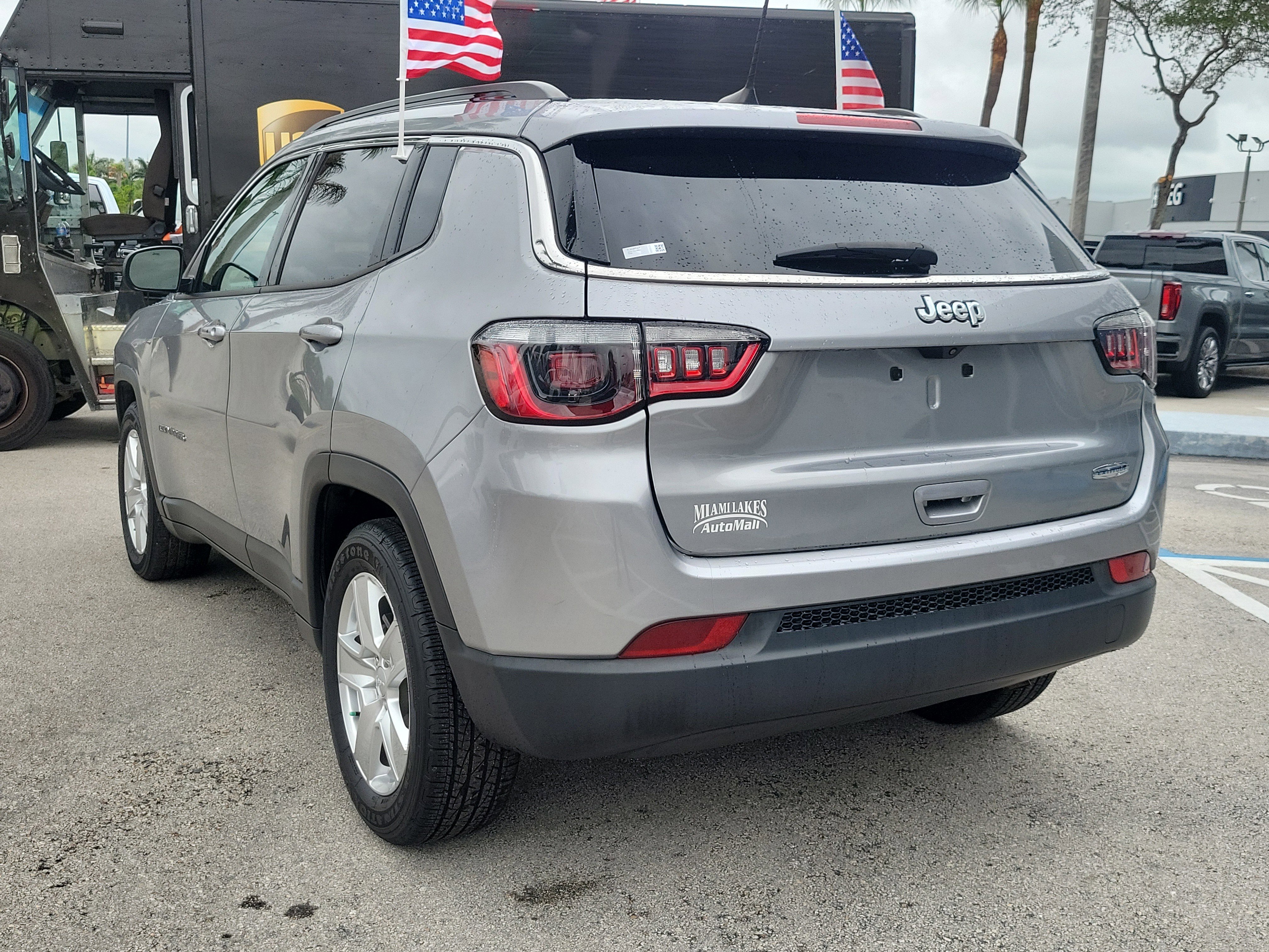 Used 2022 Jeep Compass Latitude image 7