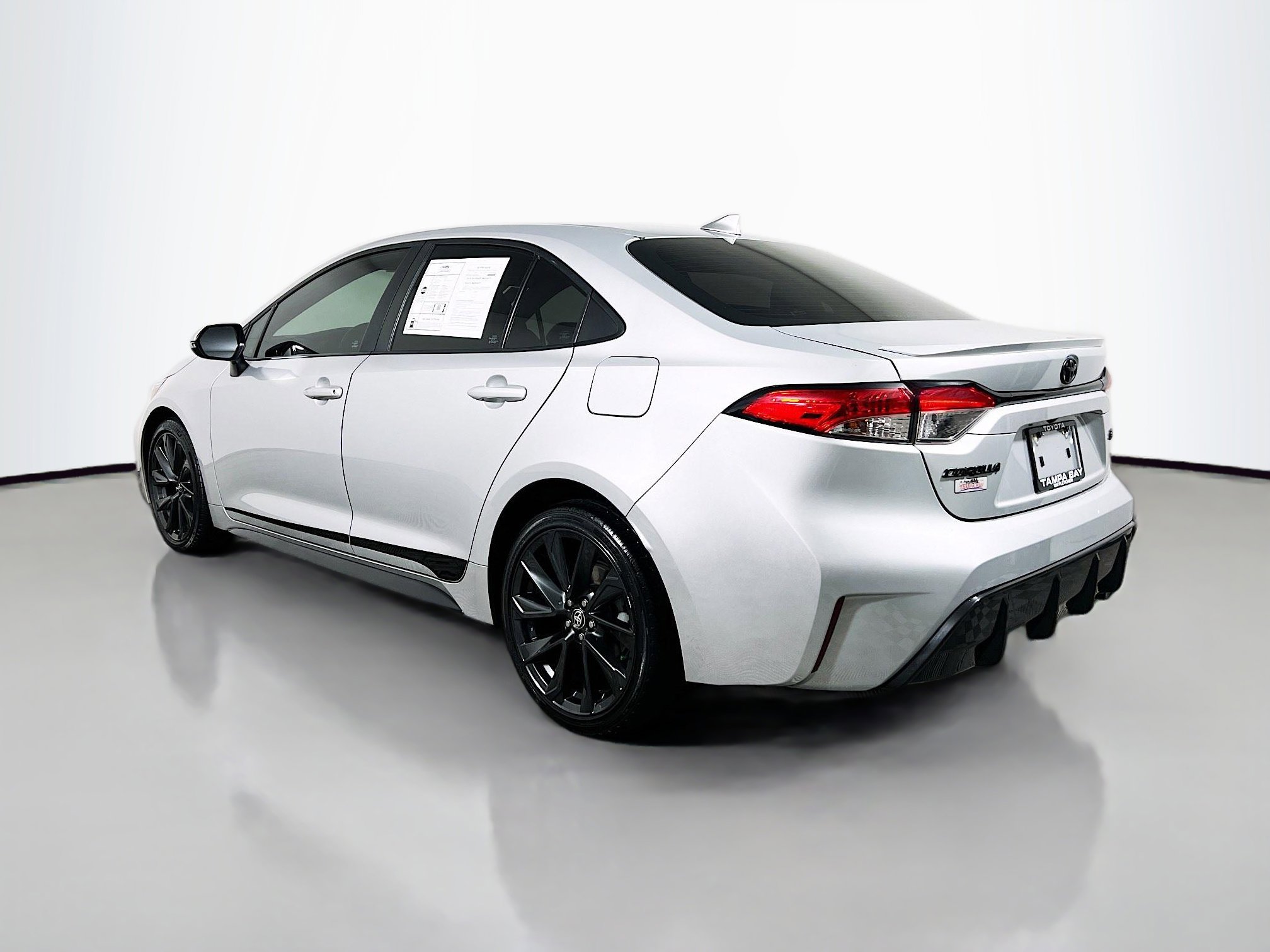 Used 2023 Toyota Corolla SE image 8