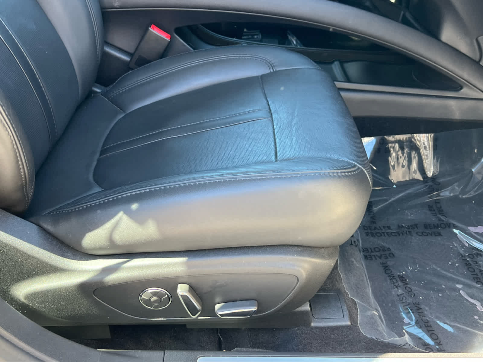 Used 2014 Lincoln MKZ Hybrid w/ Equipment Group 202A Reserve FWD image 18