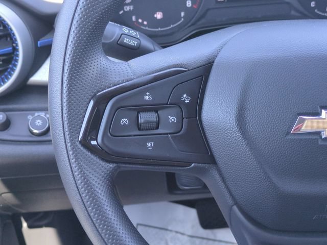 Used 2024 Chevrolet Trax LS w/ LS Convenience Package FWD image 16