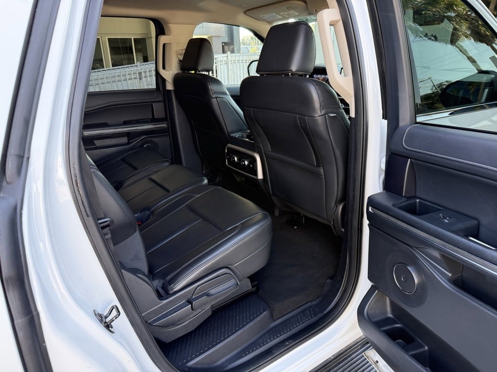 Used 2024 Ford Expedition Max XLT image 30