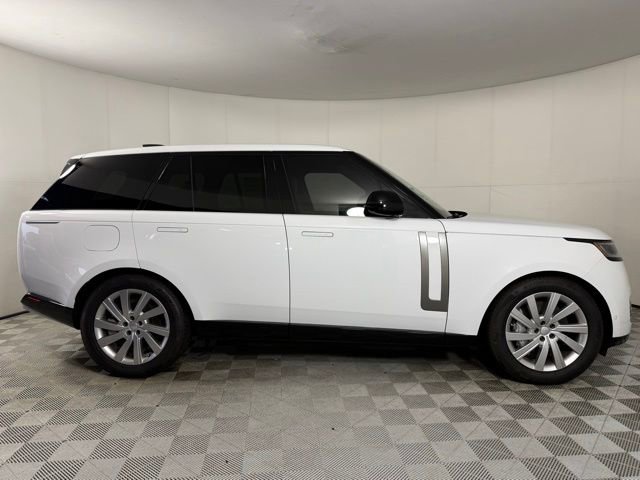 New 2025 Land Rover Range Rover SE image 8