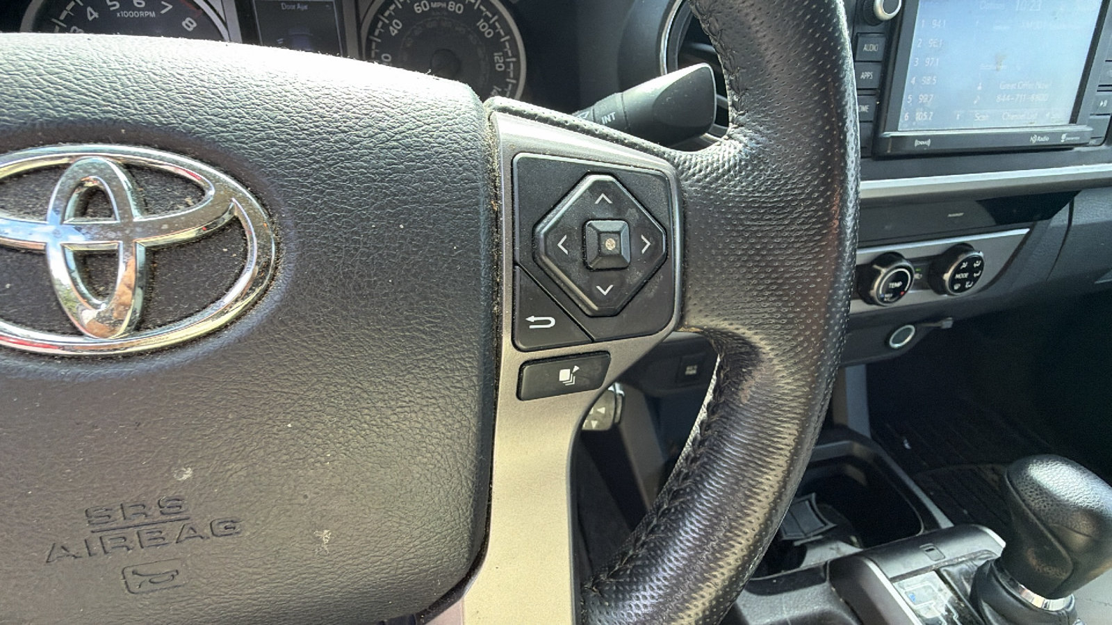 Used 2016 Toyota Tacoma SR5 RWD image 26