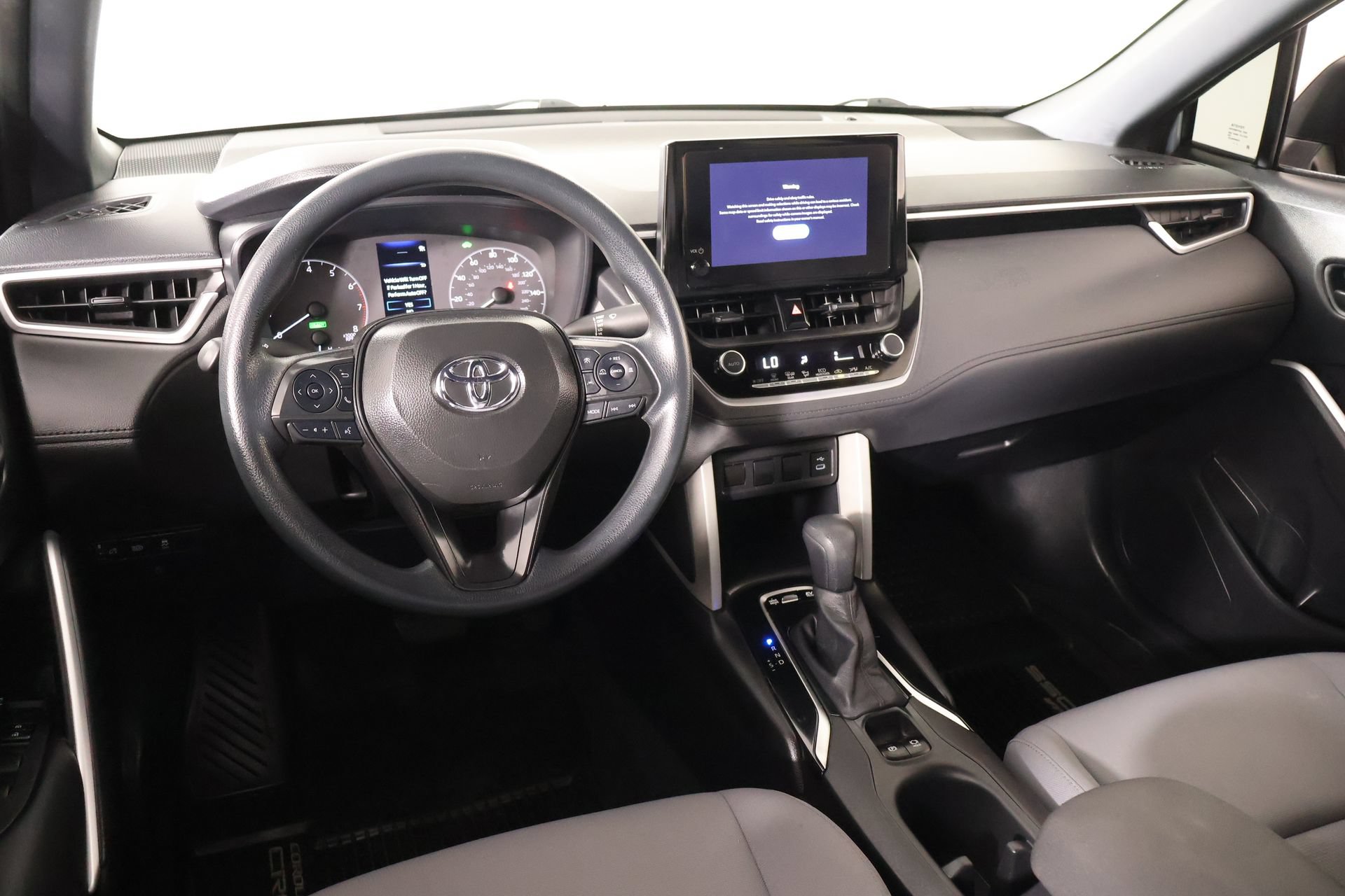 Used 2025 Toyota Corolla Cross AWD Hybrid image 2