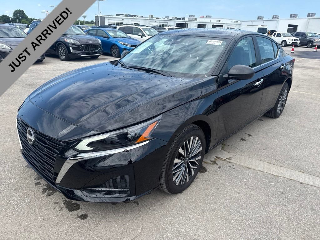 Certified 2025 Nissan Altima 2.5 SV