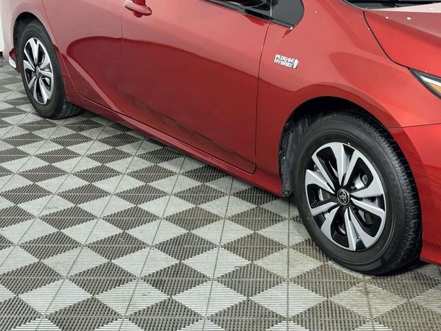 Used 2018 Toyota Prius Prime Premium FWD image 12