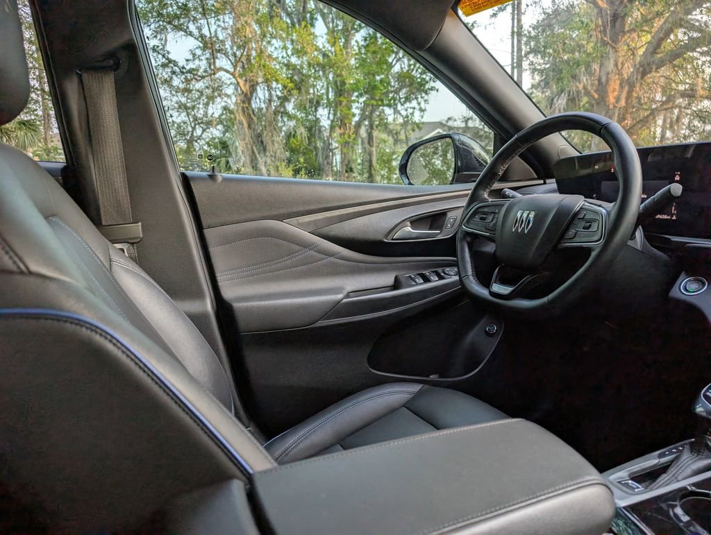 Used 2024 Buick Envista Sport Touring w/ Convenience I Package image 13