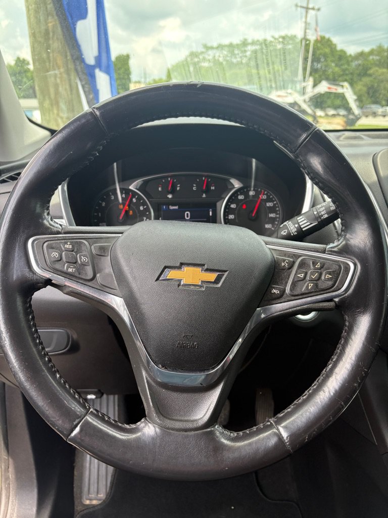Used 2019 Chevrolet Equinox LT FWD image 16
