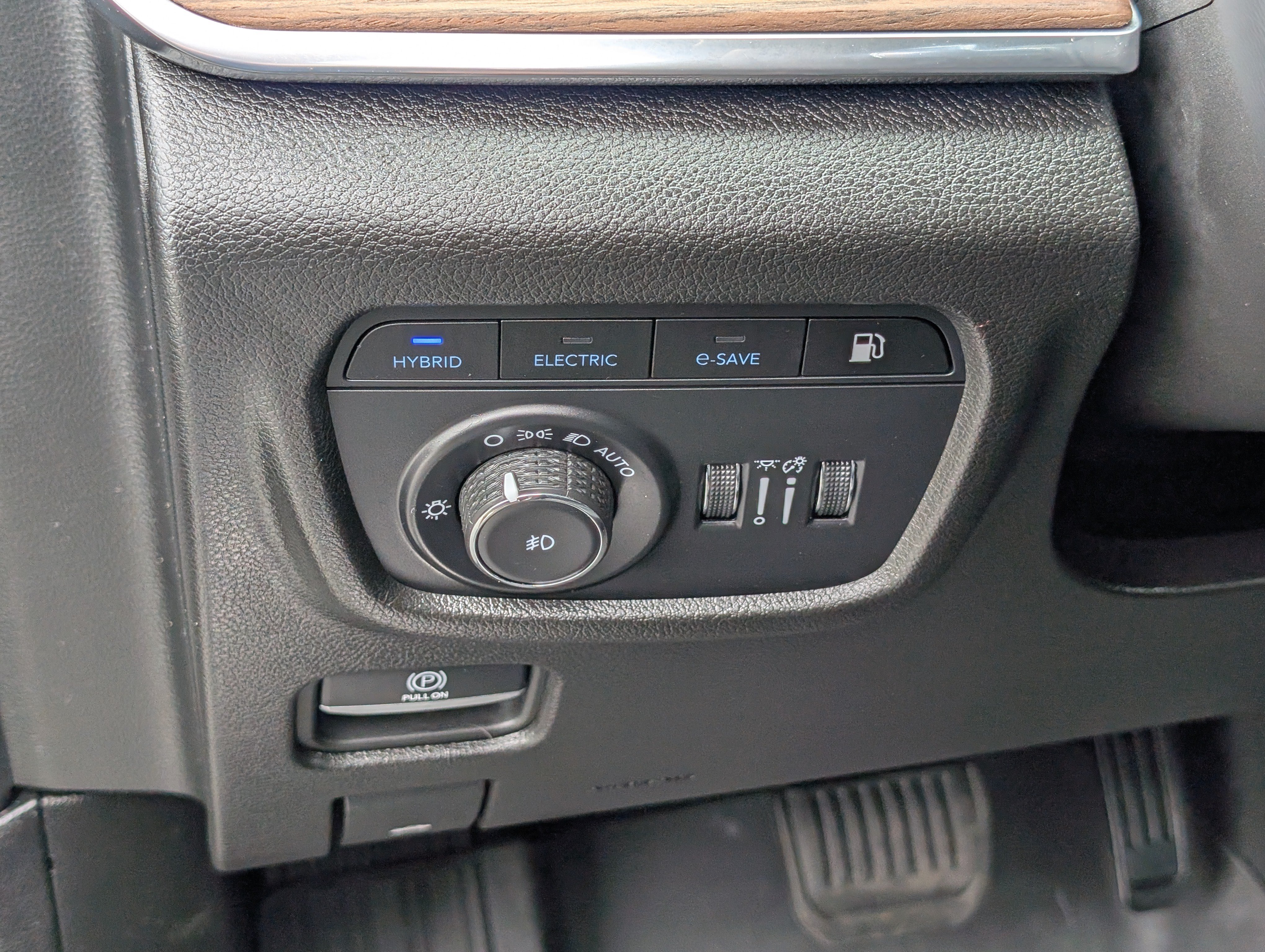 Used 2023 Jeep Grand Cherokee Summit w/ Advanced Protech Group IV AWD/4WD image 23
