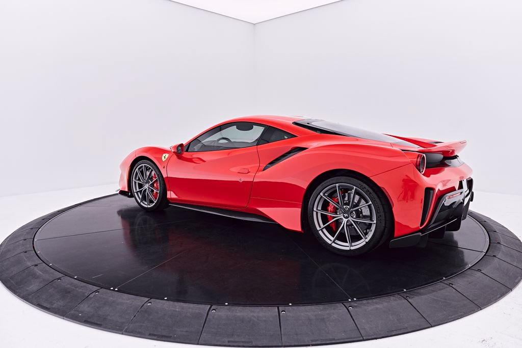 Used 2020 Ferrari 488 Pista Coupe RWD image 21
