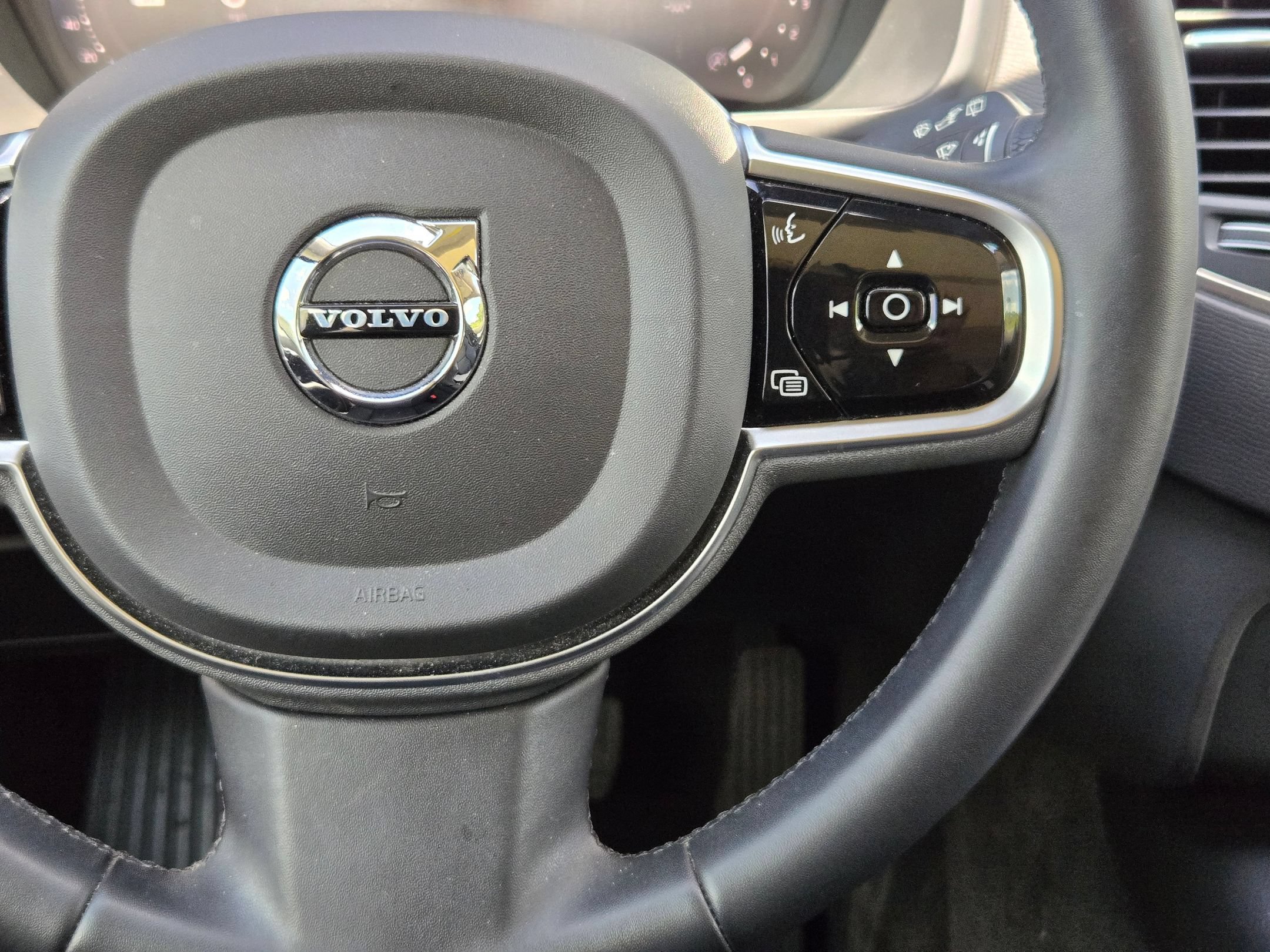 Used 2023 Volvo XC90 B5 Core AWD/4WD image 22