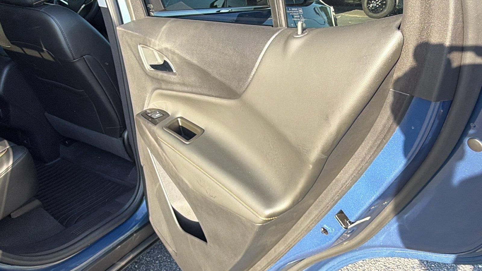 Used 2024 Chevrolet Equinox Premier w/ LPO, Floor Liner Package FWD image 19