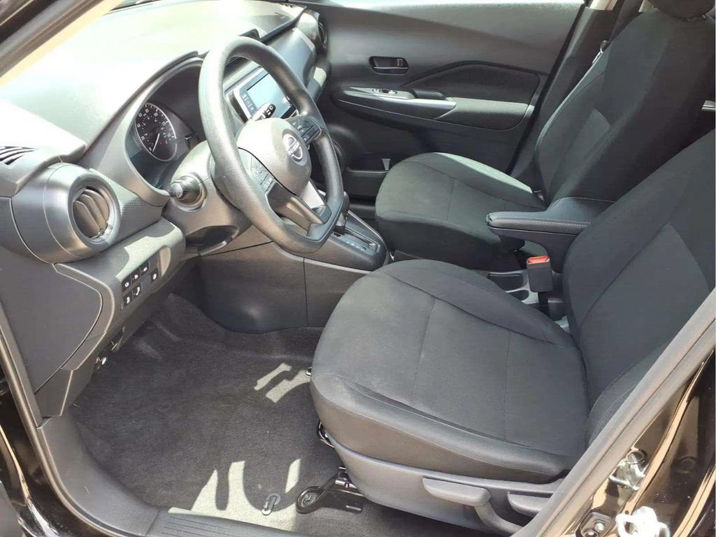 Used 2024 Nissan Kicks S FWD image 9