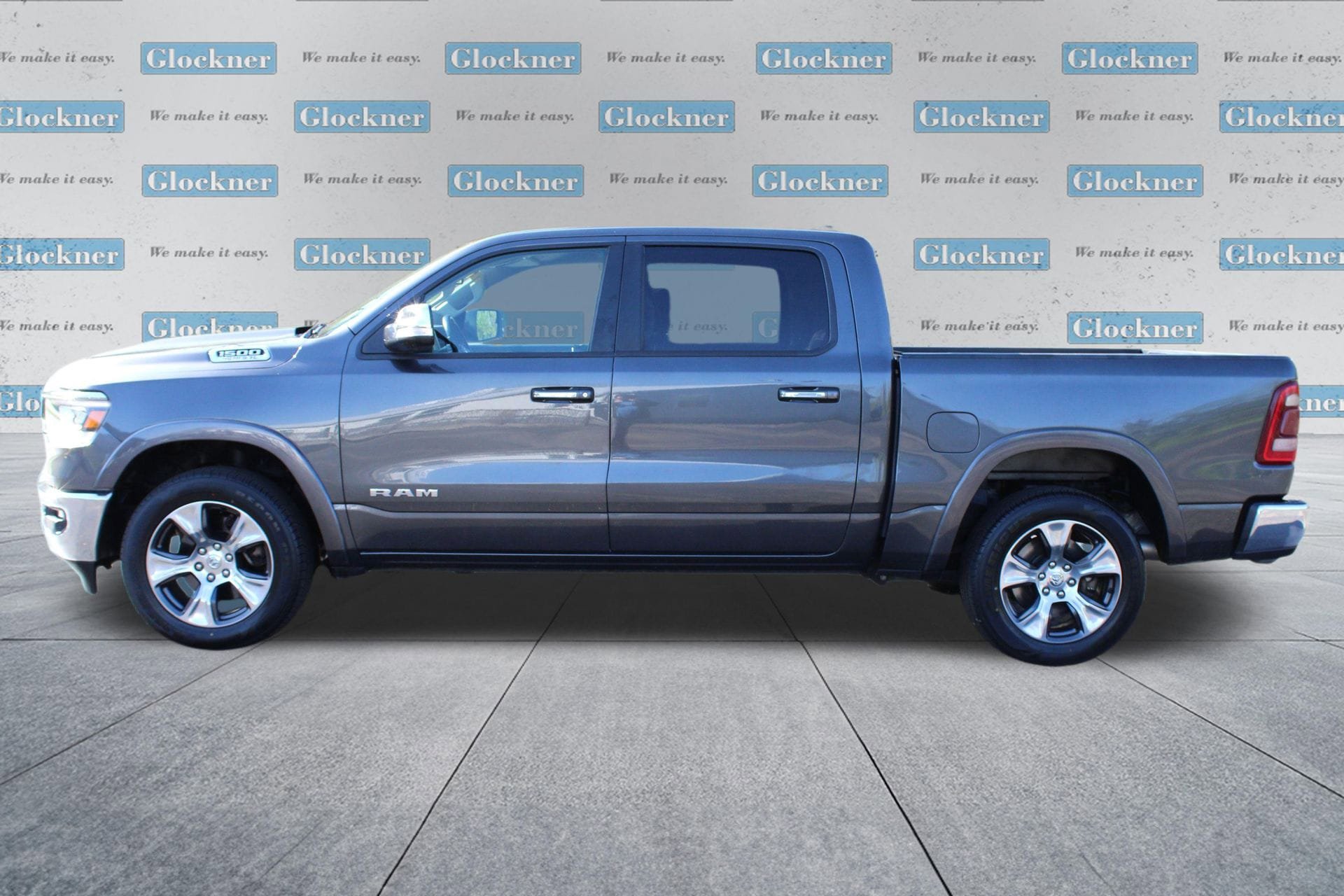 Used 2019 RAM 1500 Laramie AWD/4WD image 10