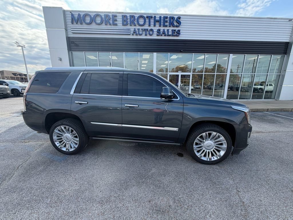 Used 2019 Cadillac Escalade Platinum image 1