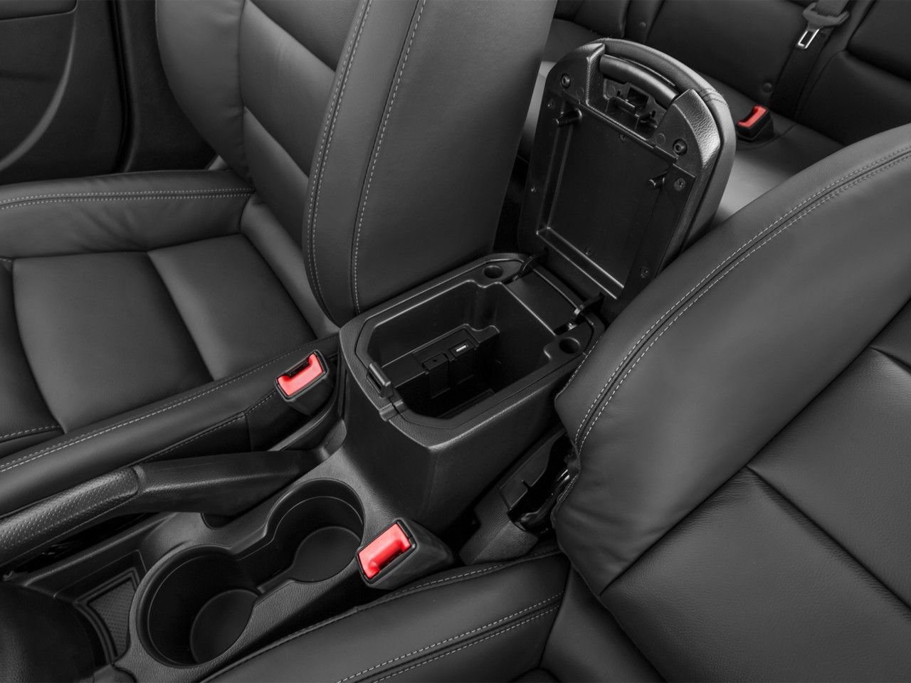 Used 2016 Chevrolet Cruze LT w/ Technology Package FWD image 13
