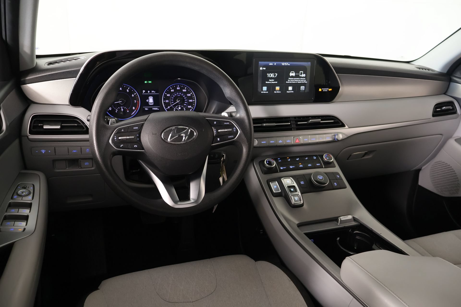 Used 2020 Hyundai Palisade SE FWD image 2