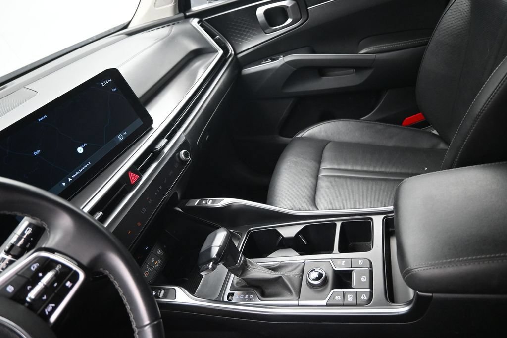 Used 2024 Kia Sorento S FWD image 18
