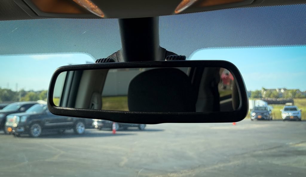 Used 2018 Dodge Grand Caravan SE w/ UConnect Hands-Free Group FWD image 14