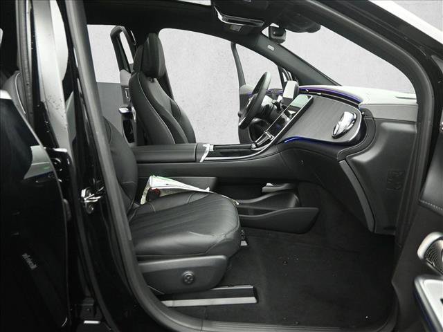 New 2026 Mercedes-Benz EQE 320 4MATIC SUV image 29