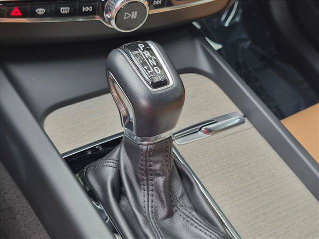 Used 2019 Volvo XC60 T5 Inscription w/ Protection Package Premier FWD image 12