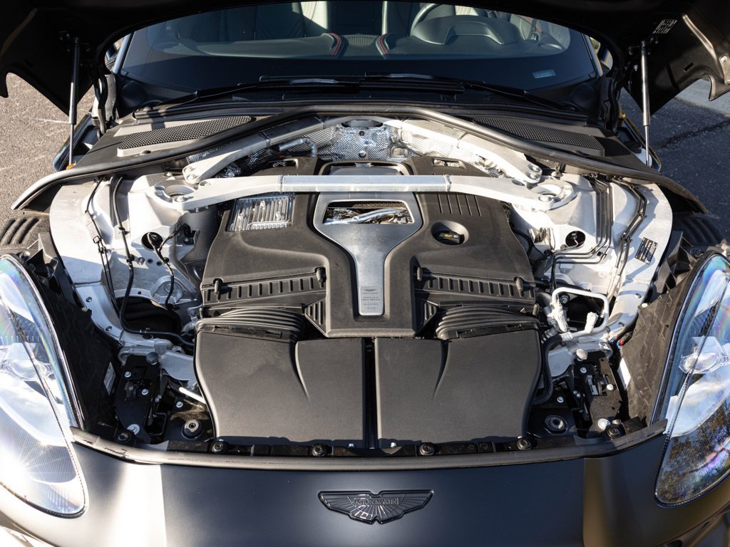 Used 2021 Aston Martin DBX AWD/4WD image 70
