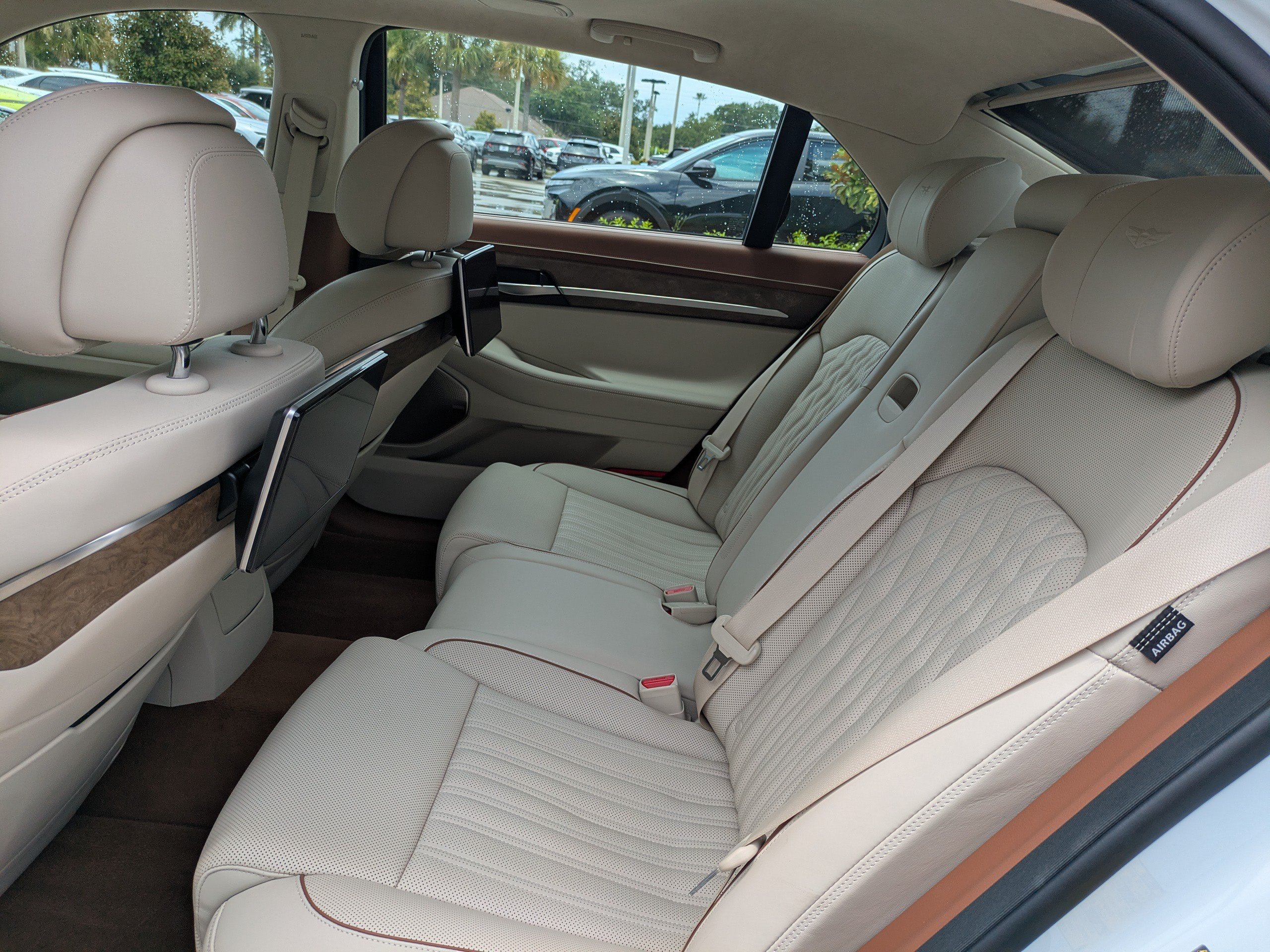 Used 2021 Genesis G90 5.0 Ultimate AWD/4WD image 13