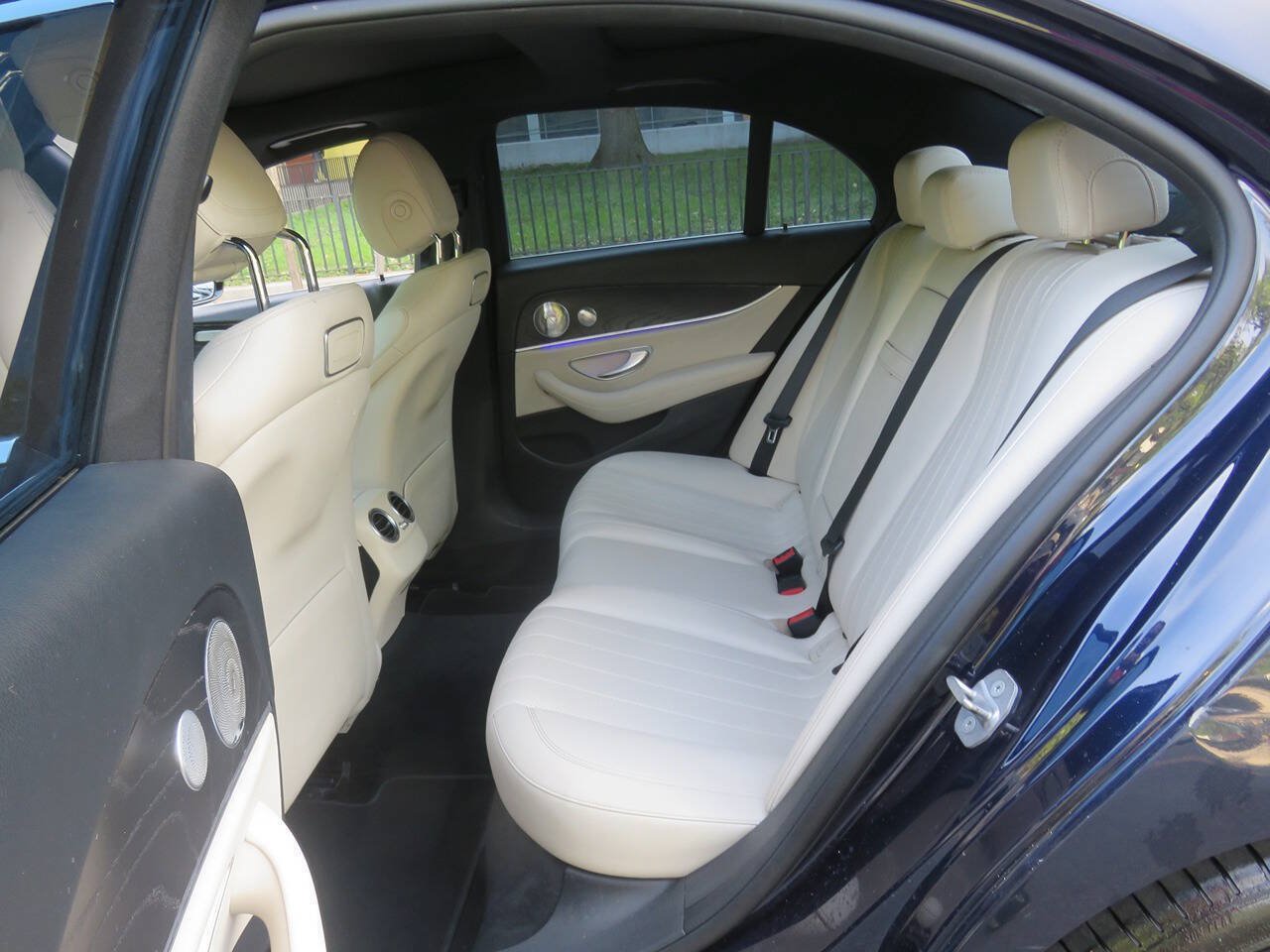 Used 2018 Mercedes-Benz E 300 4MATIC w/ Premium 1 Package image 19