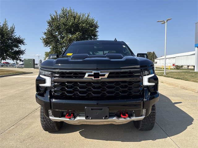 Used 2024 Chevrolet Silverado 1500 ZR2 w/ Technology Package image 6