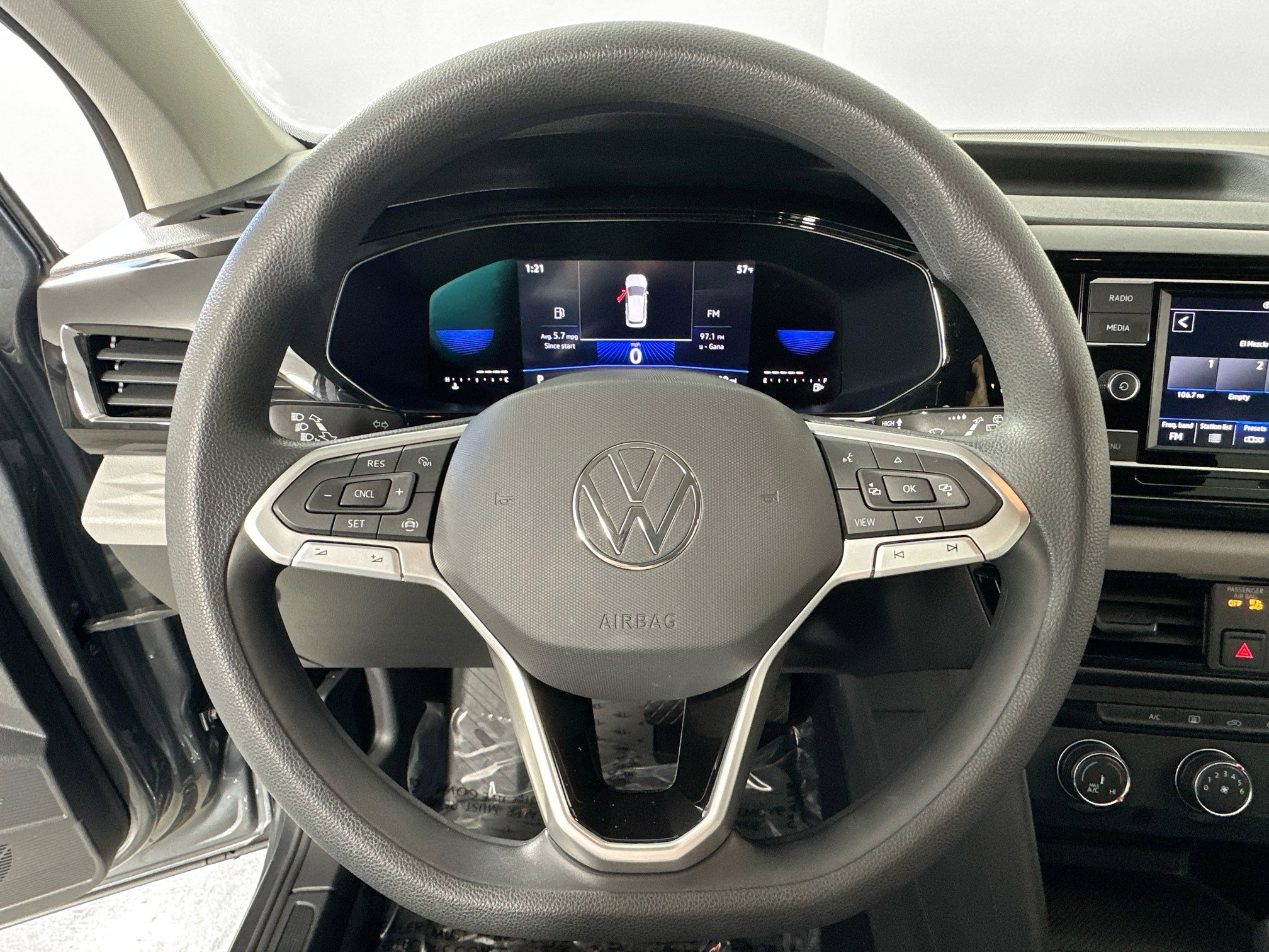 Used 2022 Volkswagen Taos S FWD image 11