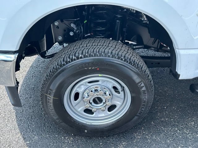 New 2026 Ford F250 XL w/ XL Chrome Package AWD/4WD image 6