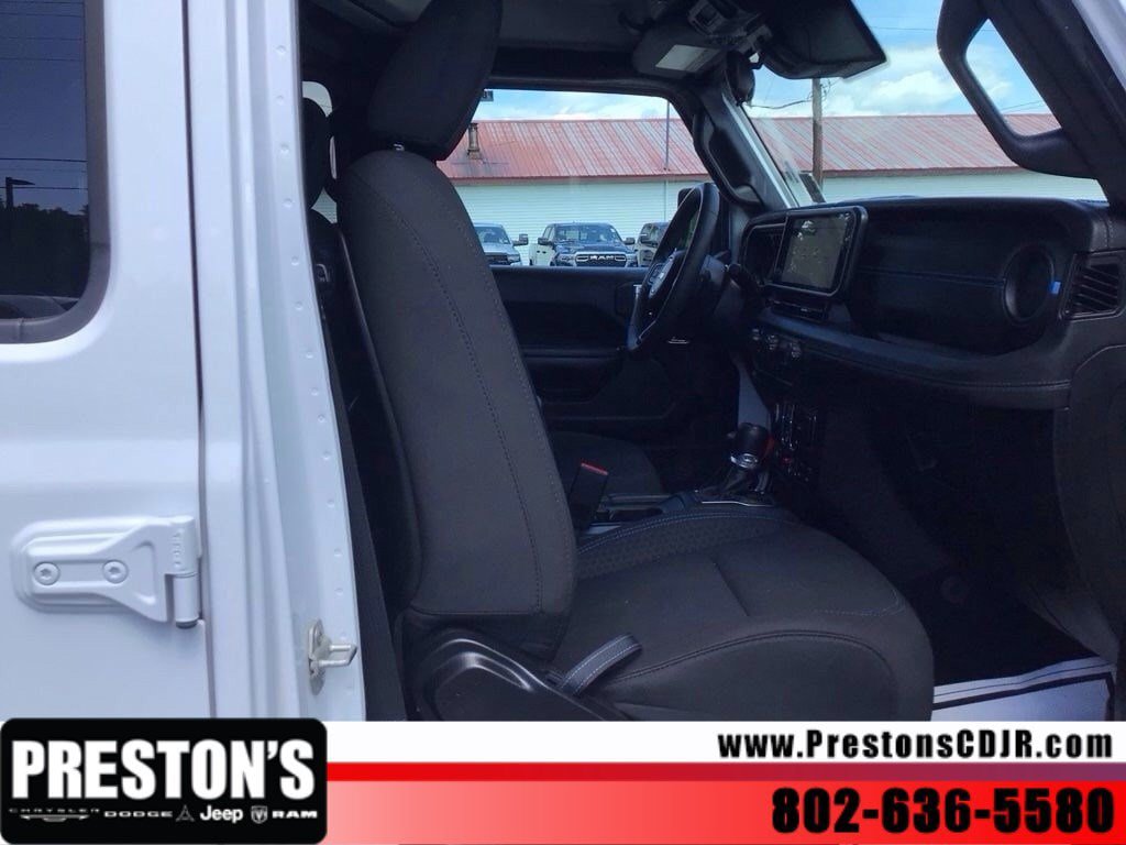 Used 2024 Jeep Wrangler Unlimited Rubicon 4xe AWD/4WD image 35