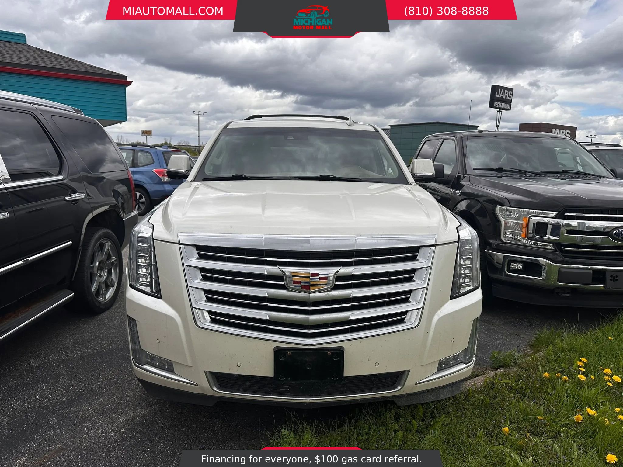 Used 2015 Cadillac Escalade ESV Platinum AWD/4WD image 2