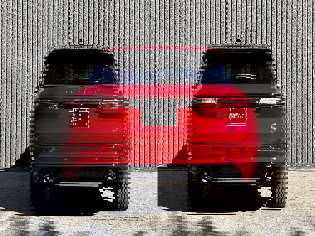 New 2026 Lincoln Corsair Premiere image 4