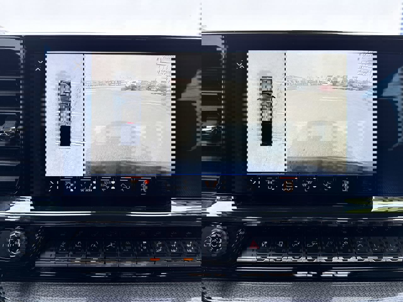 Used 2024 Chevrolet Silverado 1500 ZR2 w/ Technology Package image 28