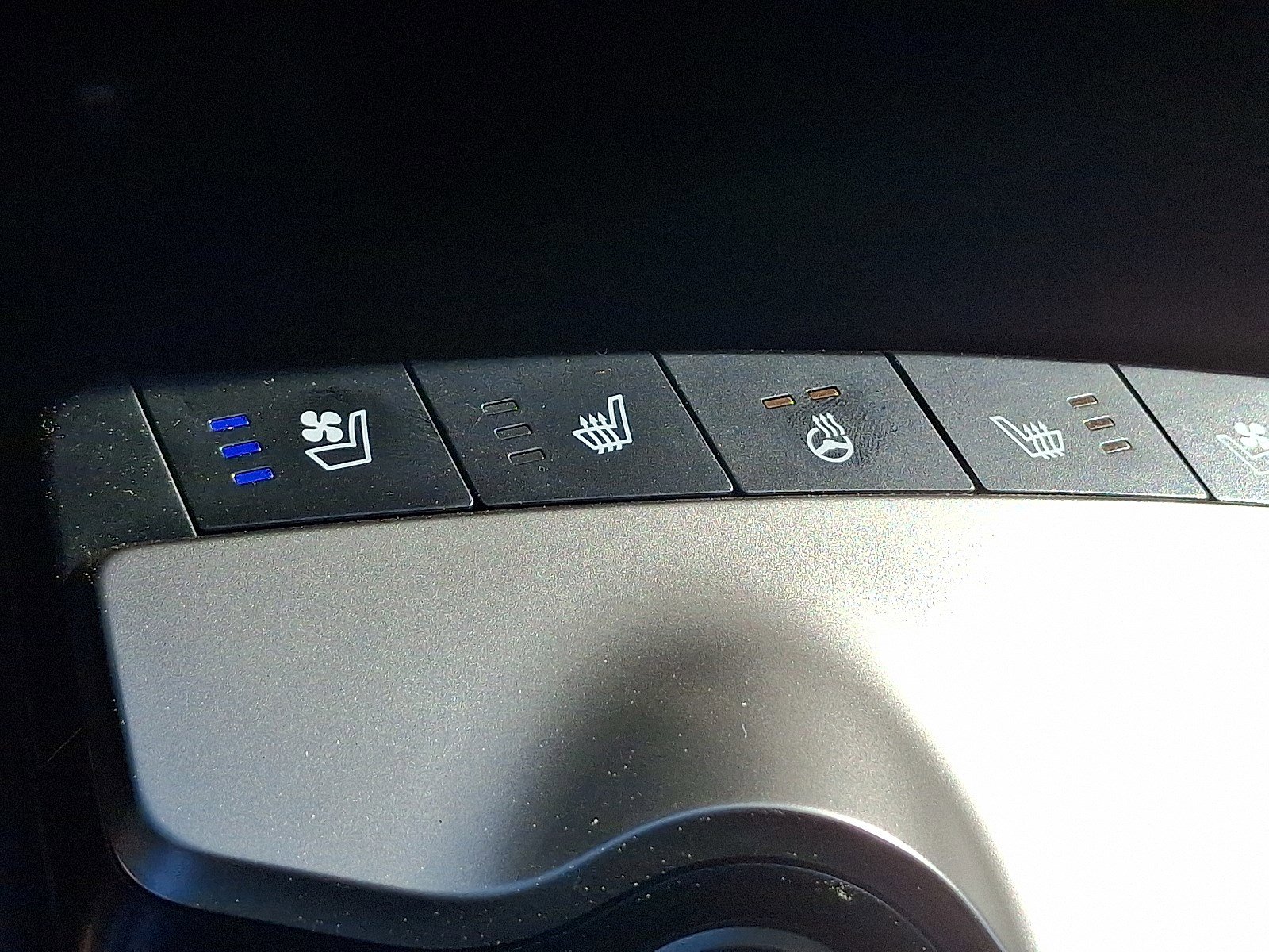 New 2025 Kia EV6 Wind image 11