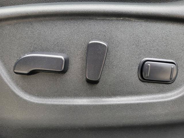 Used 2020 Nissan Rogue SL AWD/4WD image 17