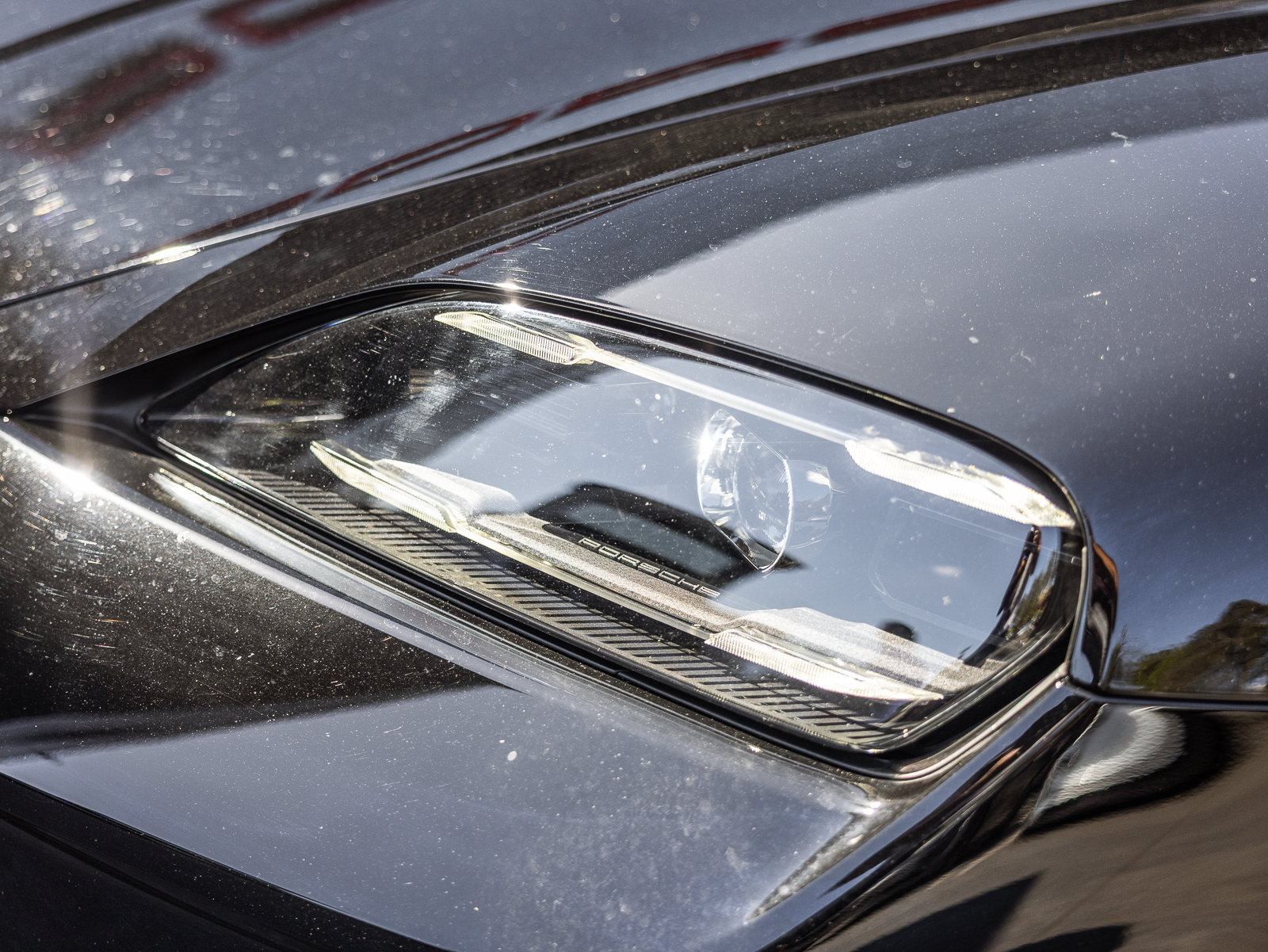 Certified 2025 Porsche Taycan AWD/4WD image 24