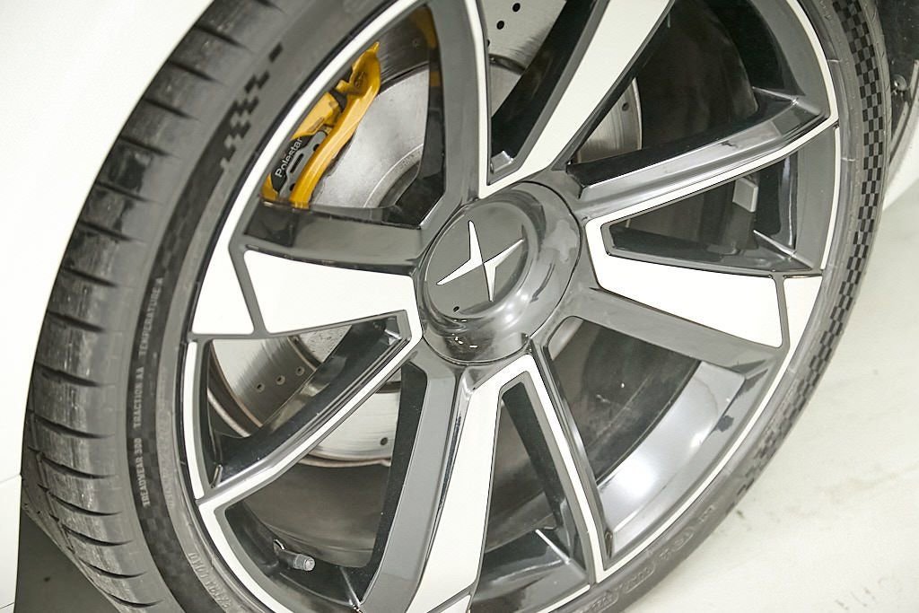 Used 2021 Polestar Polestar 1 image 16