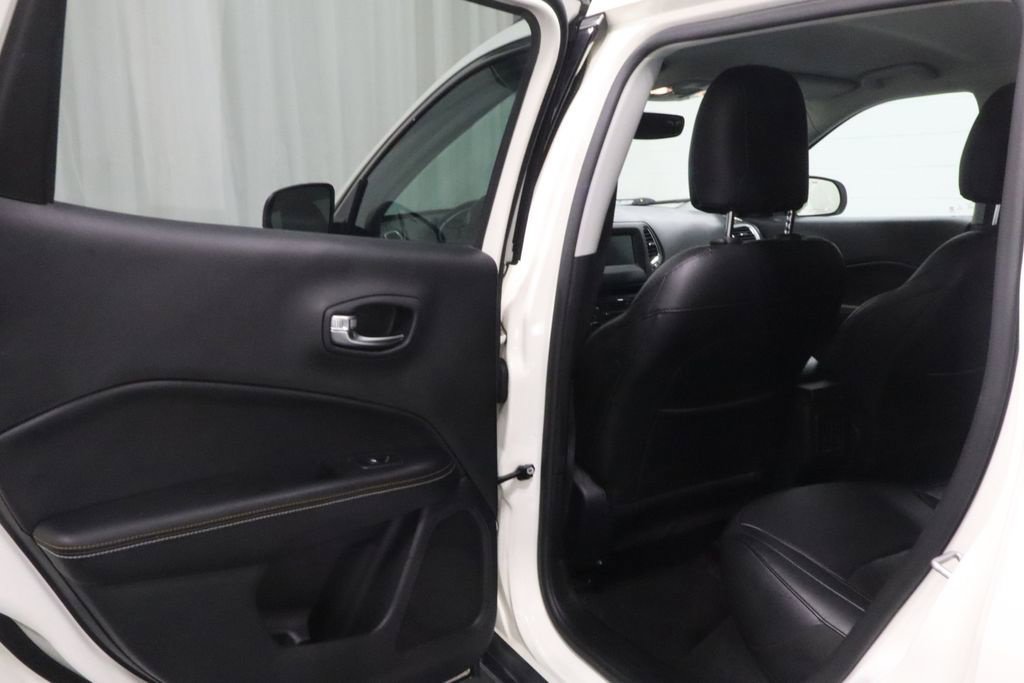 Certified 2020 Jeep Compass Latitude w/ Cold Weather Group AWD/4WD image 10