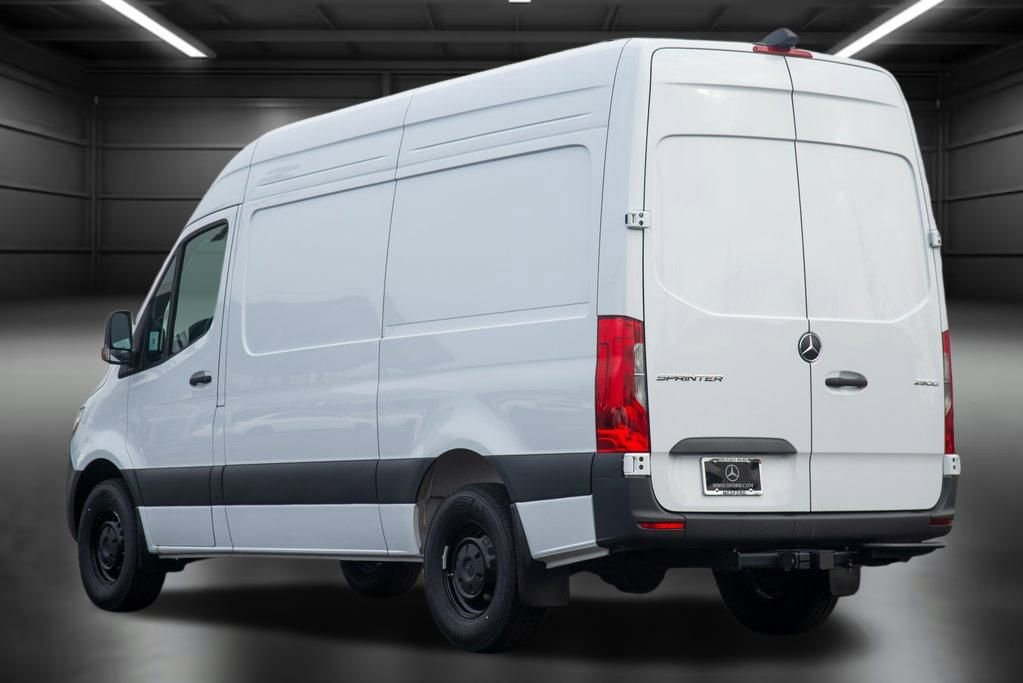 Used 2025 Mercedes-Benz Sprinter 2500 image 10