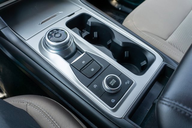 Used 2023 Ford Explorer XLT image 31