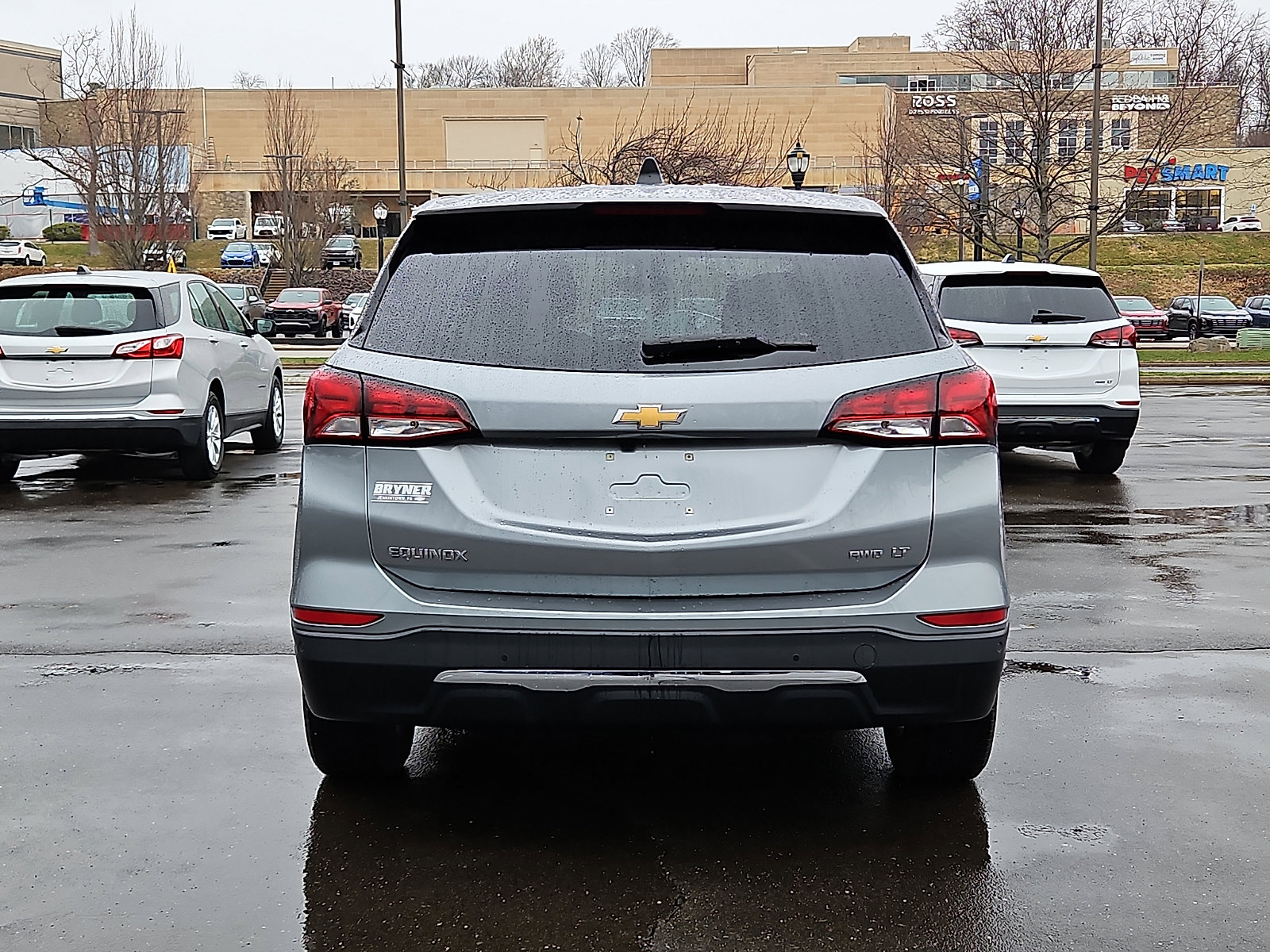Used 2024 Chevrolet Equinox LT w/ LPO, Floor Liner Package image 5