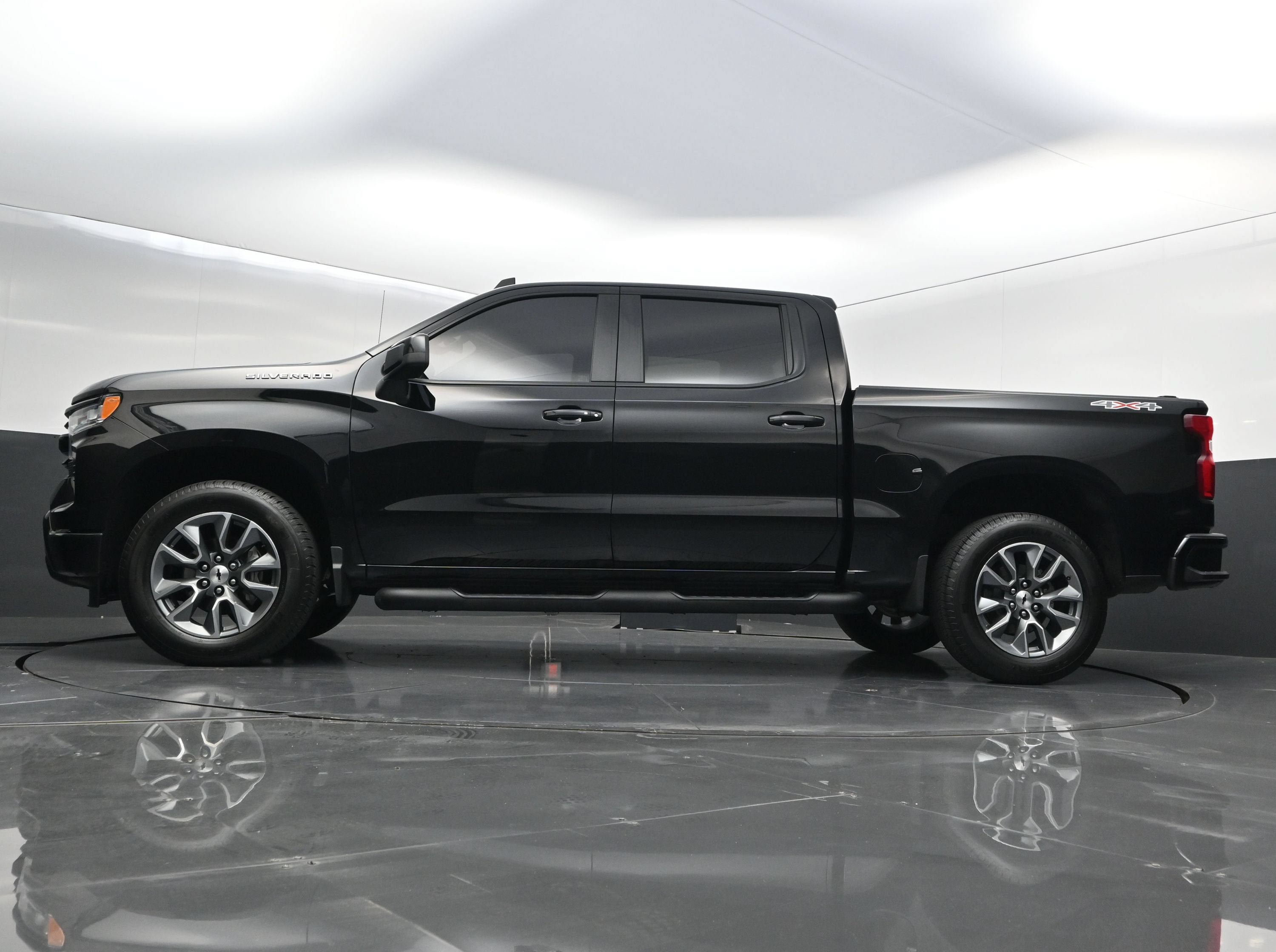 Certified 2025 Chevrolet Silverado 1500 RST w/ LPO, Liner Protection Package AWD/4WD image 41