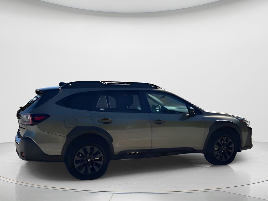 Used 2025 Subaru Outback Onyx Edition image 5